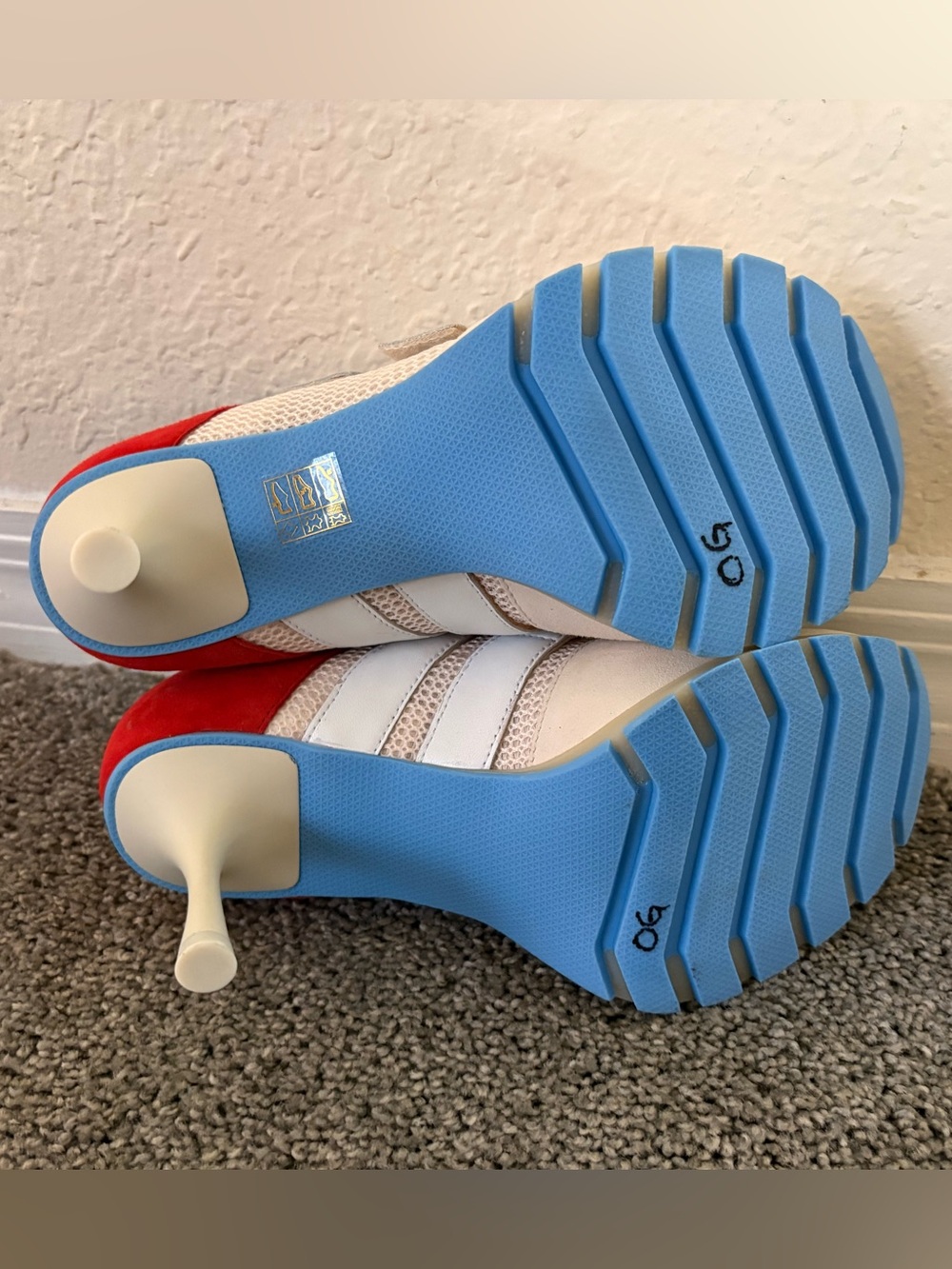 Sneex The Blake High Heel NWOT 8 - Picture 10 of 14